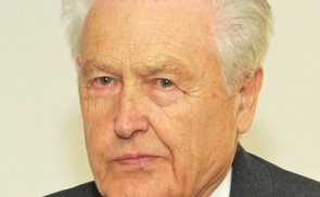 KonsR Manfred Eschlböck