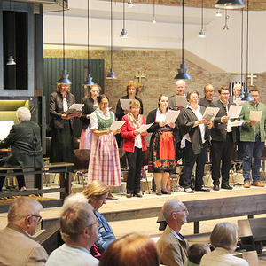 Musikalische Begleitung durch Cantus Michaelis, Leitung: Uwe Harrer