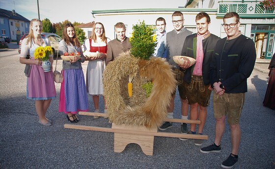 Feierliches Erntedankfest in Pramet