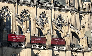 Bibelverse am Dach des Linzer Mariendoms